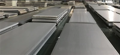 Ko ASTM B409 aptver UNS N08810 plāksnei?