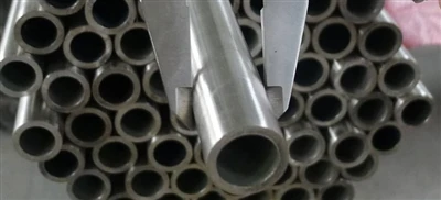 Pielāgota Inconel 713C (2.4670) caurule: turbīnas karstā gala apstrādes rokas...